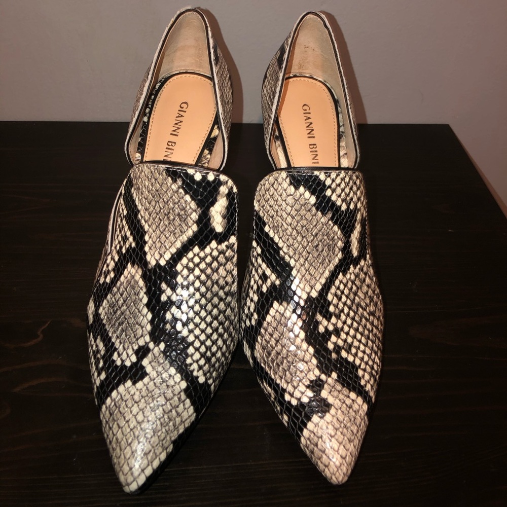 Gianni Binni cheeta print heels 😳🥵